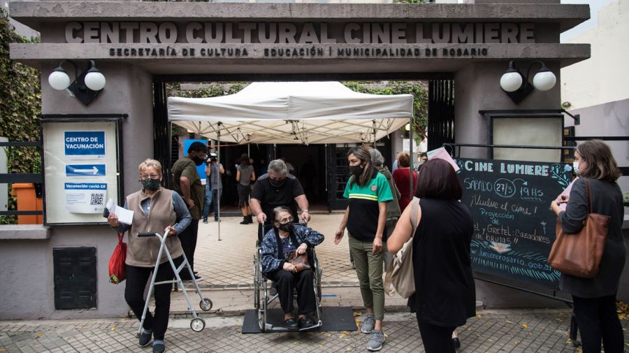 Centro Cultural Cine Lumiere, devinido en vacunatorio
